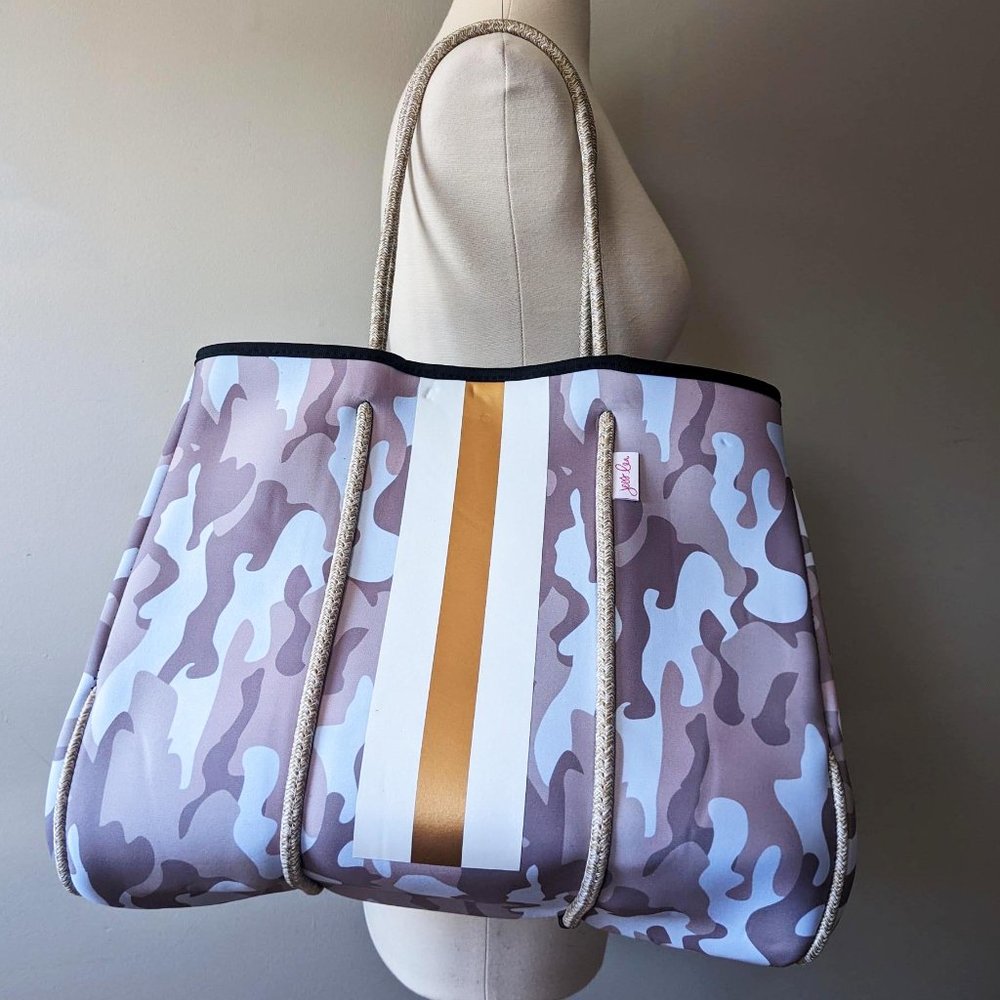 Natural Camo Neoprene Tote Bag - Picture 2 of 10